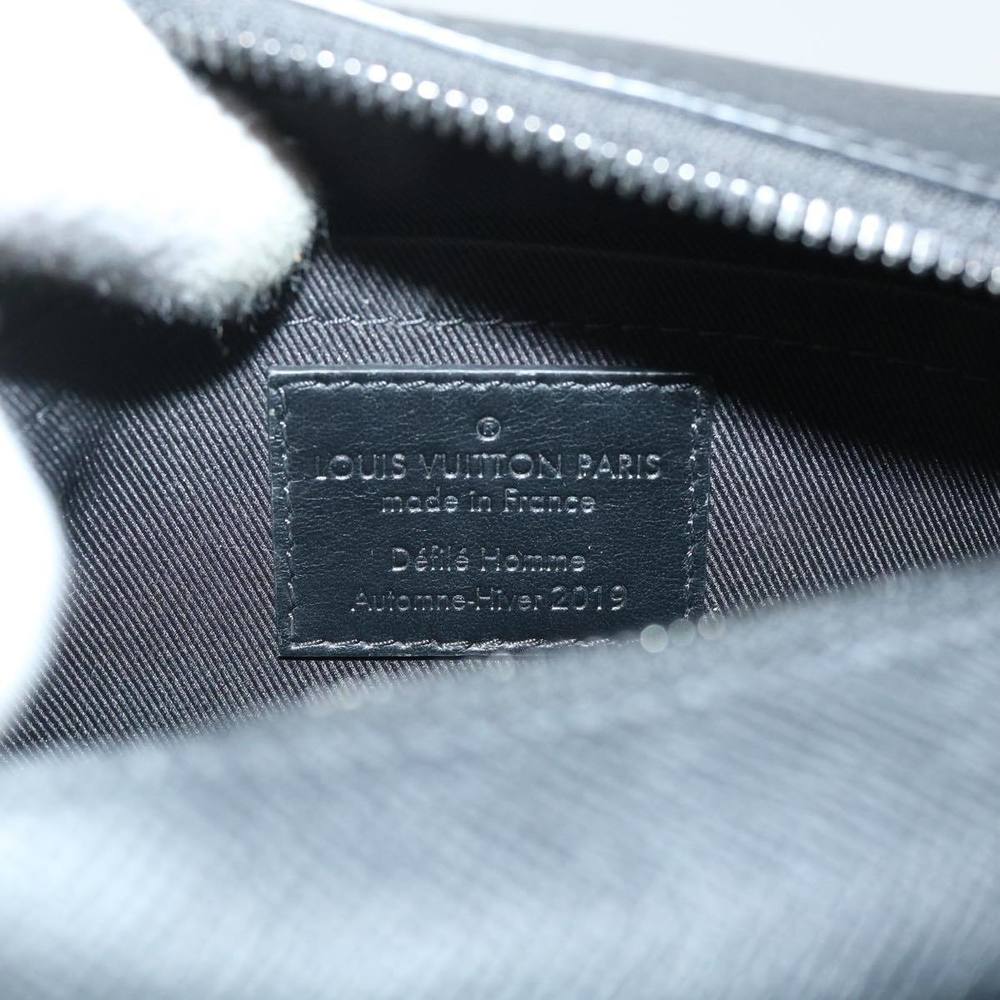 LOUIS VUITTON Malle Shoulder Bag - Picture 10 of 16
